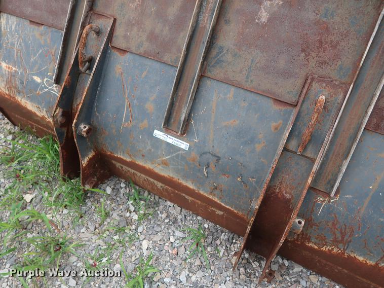 image for item FE9657 Ford backhoe loader bucket