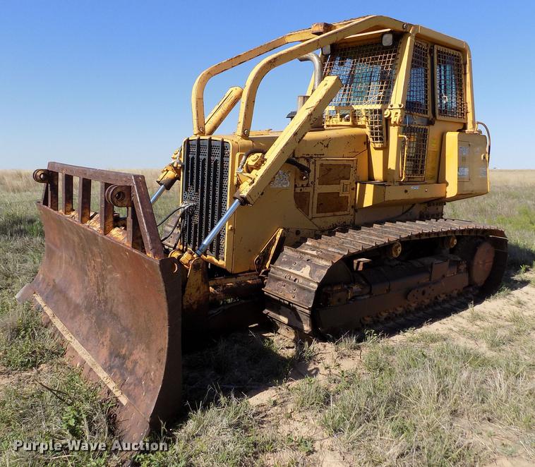 image for item FG9474 1994 John Deere 750B LT dozer