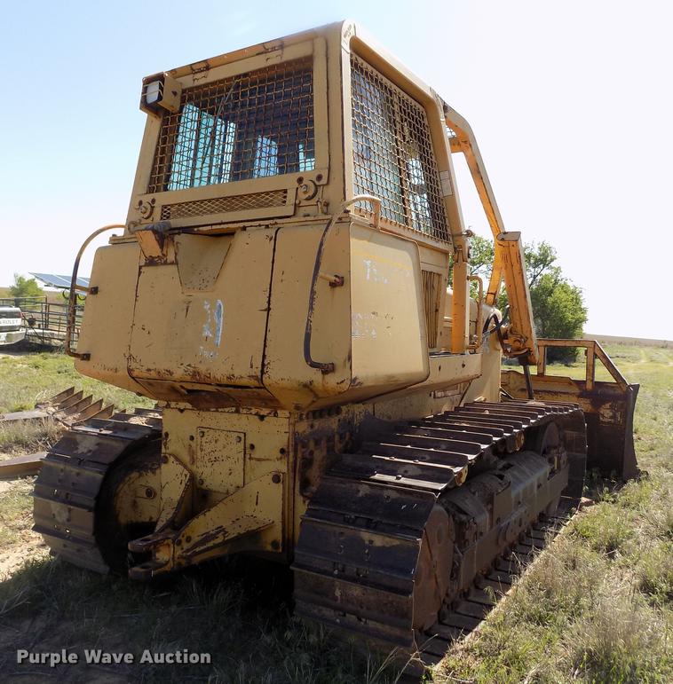 image for item FG9474 1994 John Deere 750B LT dozer