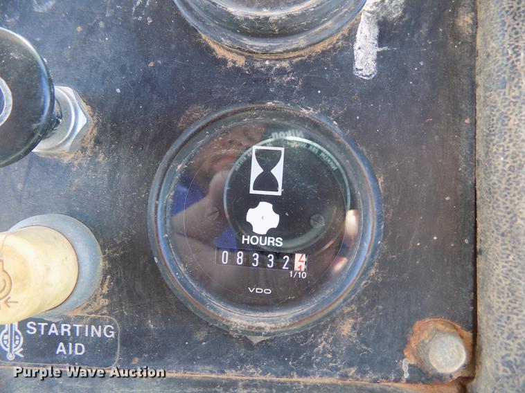 image for item FG9474 1994 John Deere 750B LT dozer