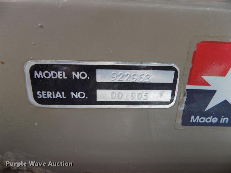 image for item FG9474 1994 John Deere 750B LT dozer