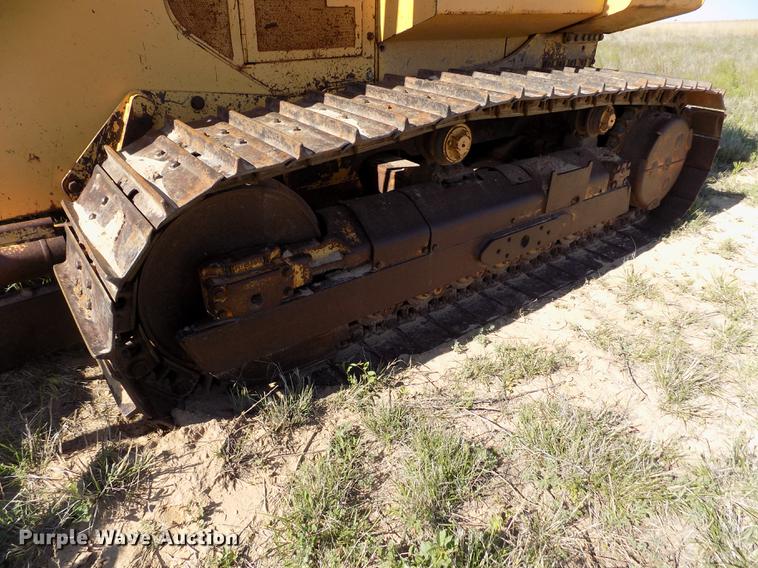 image for item FG9474 1994 John Deere 750B LT dozer