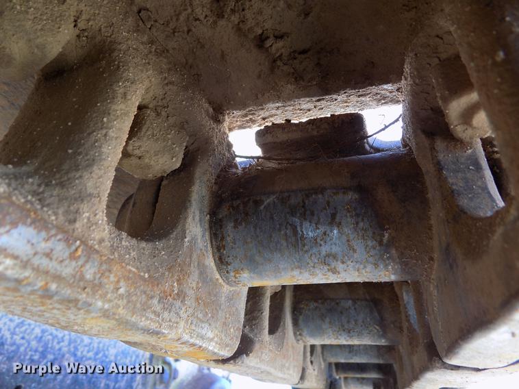 image for item FG9474 1994 John Deere 750B LT dozer