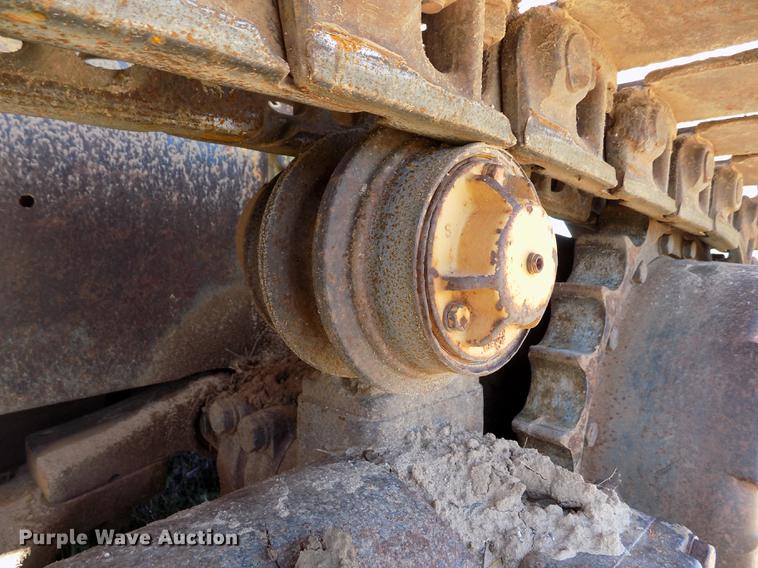 image for item FG9474 1994 John Deere 750B LT dozer