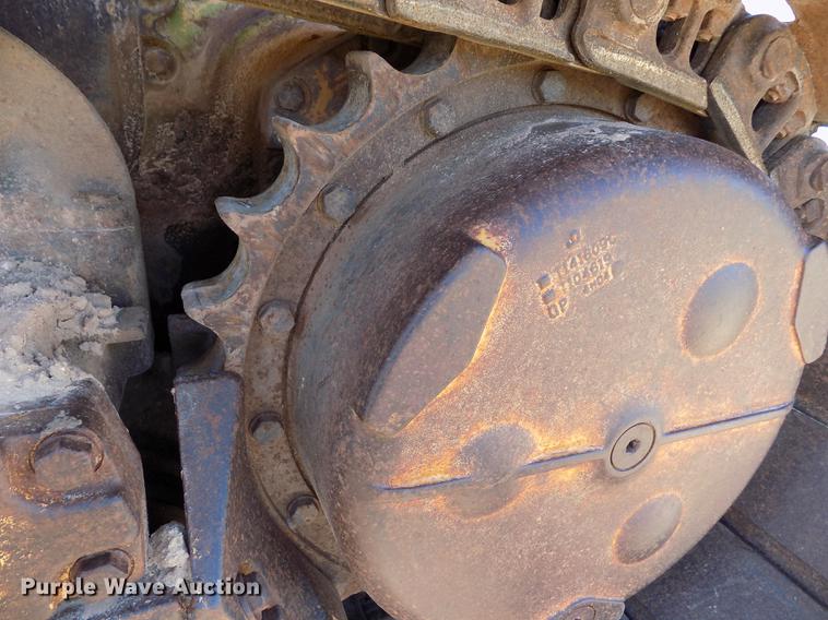 image for item FG9474 1994 John Deere 750B LT dozer