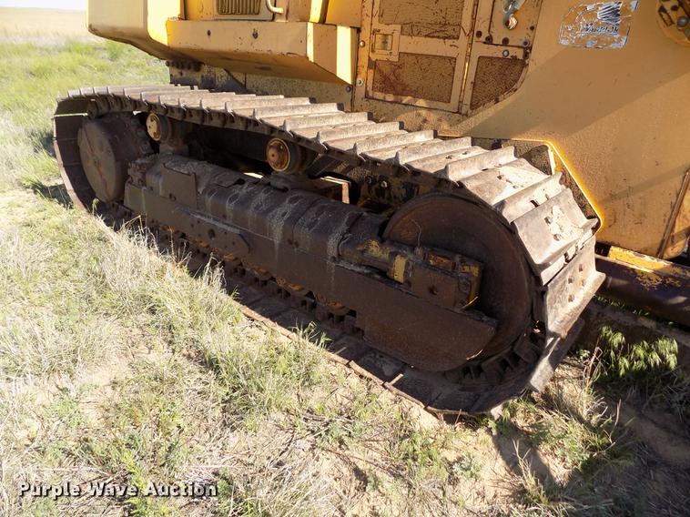 image for item FG9474 1994 John Deere 750B LT dozer