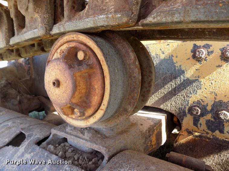 image for item FG9474 1994 John Deere 750B LT dozer