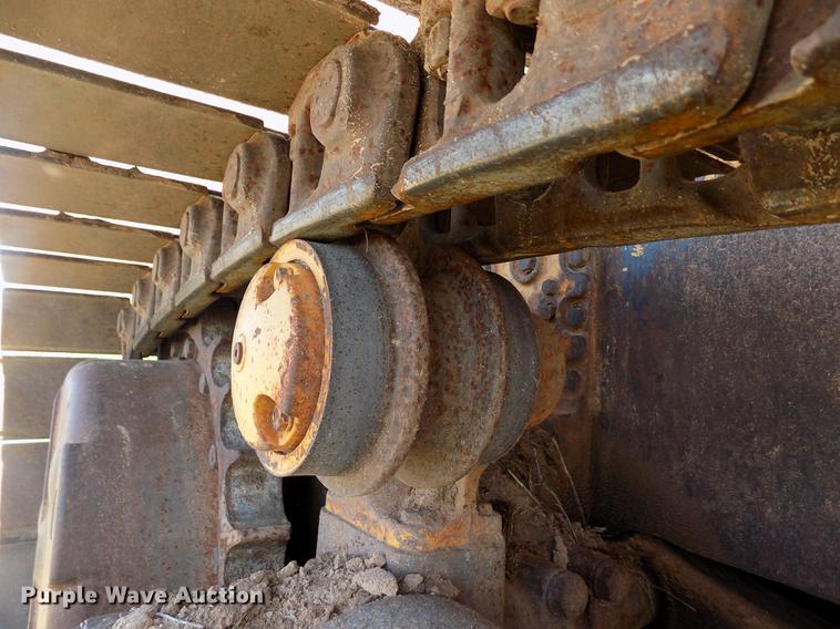 image for item FG9474 1994 John Deere 750B LT dozer