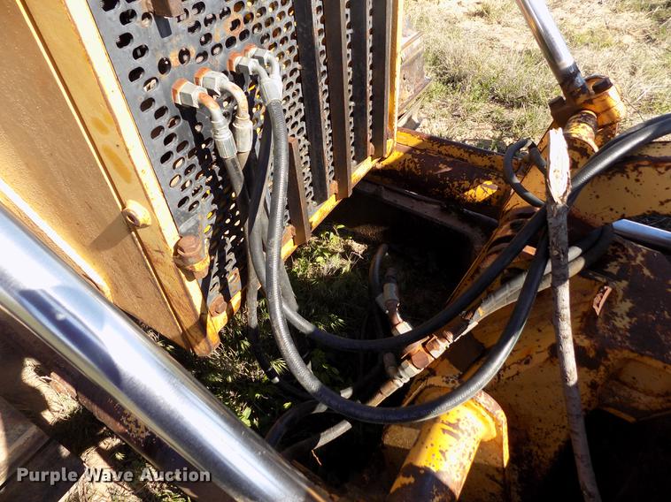 image for item FG9474 1994 John Deere 750B LT dozer