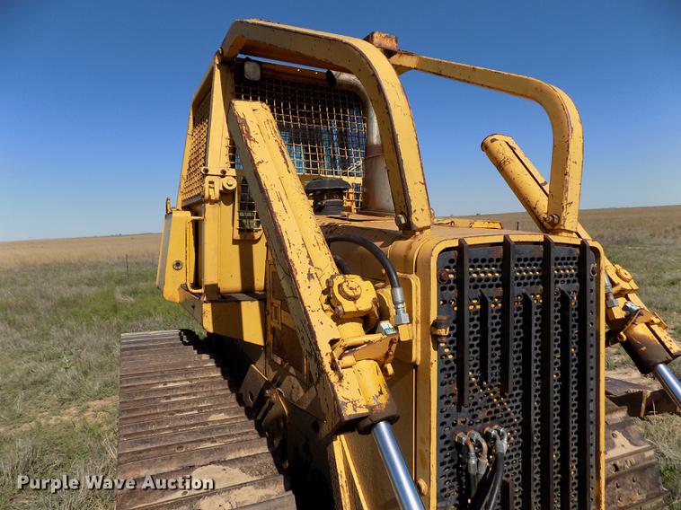 image for item FG9474 1994 John Deere 750B LT dozer