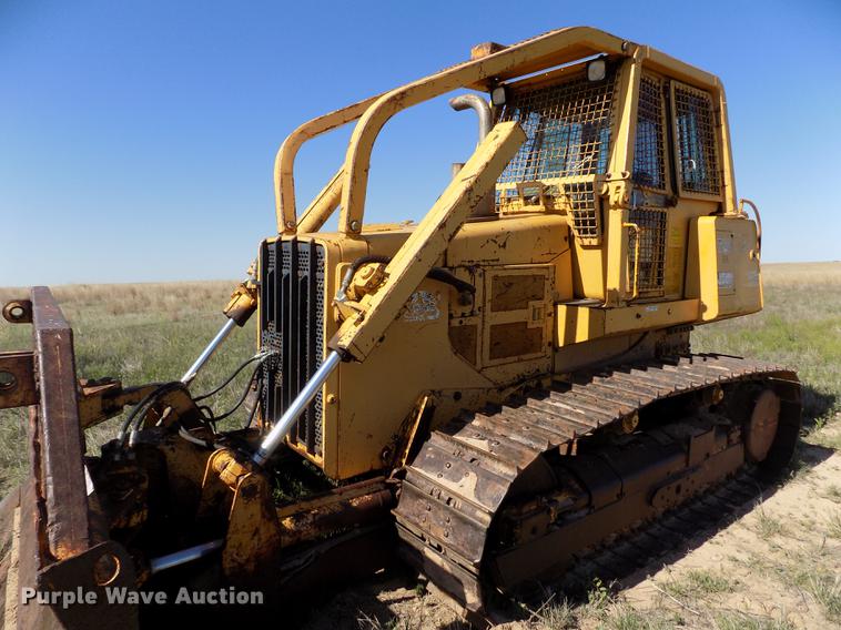 image for item FG9474 1994 John Deere 750B LT dozer