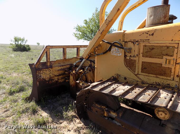 image for item FG9474 1994 John Deere 750B LT dozer