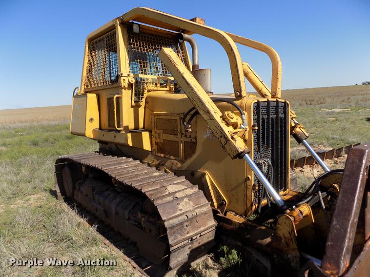 image for item FG9474 1994 John Deere 750B LT dozer