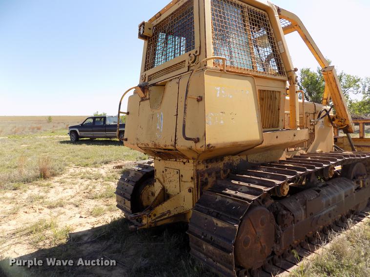 image for item FG9474 1994 John Deere 750B LT dozer