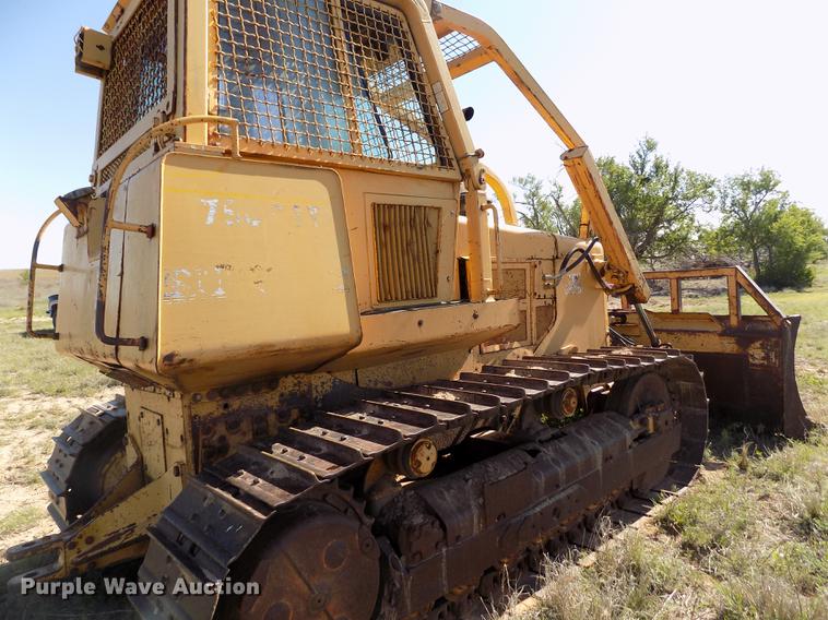 image for item FG9474 1994 John Deere 750B LT dozer