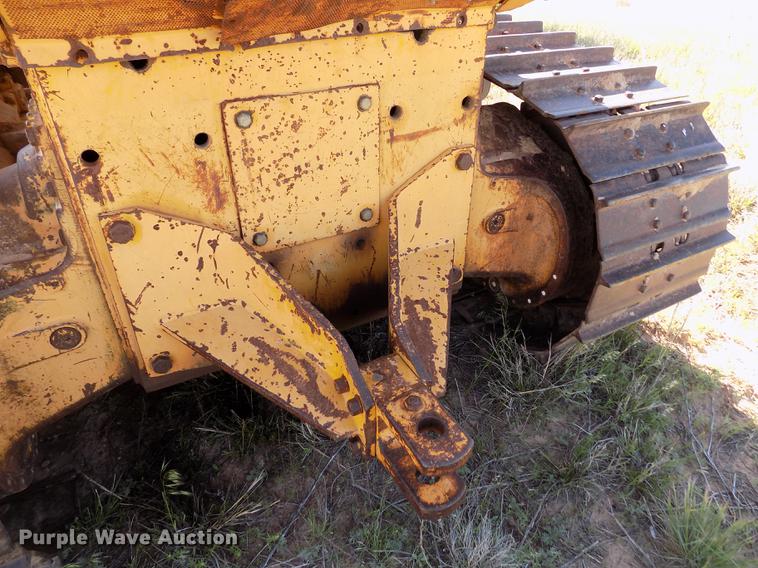 image for item FG9474 1994 John Deere 750B LT dozer