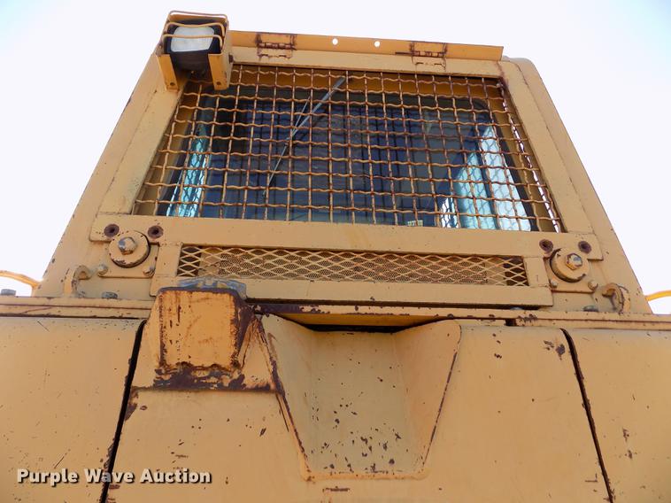 image for item FG9474 1994 John Deere 750B LT dozer