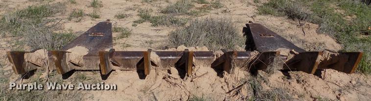 image for item FG9474 1994 John Deere 750B LT dozer