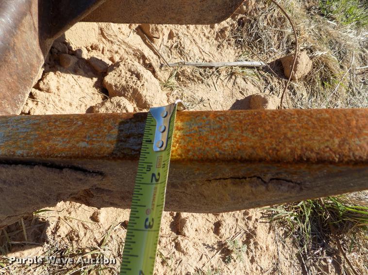 image for item FG9474 1994 John Deere 750B LT dozer