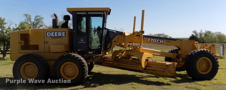image for item FG9484 2003 John Deere 770CH Series II motor grader