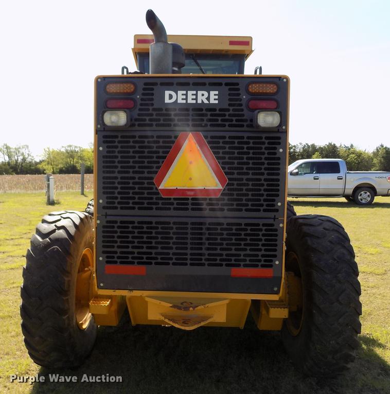 image for item FG9484 2003 John Deere 770CH Series II motor grader