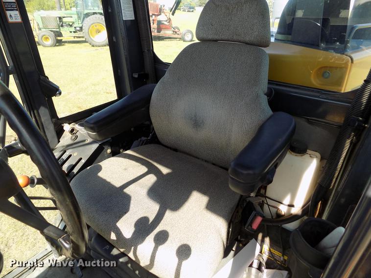 image for item FG9484 2003 John Deere 770CH Series II motor grader