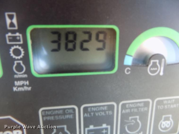 image for item FG9484 2003 John Deere 770CH Series II motor grader