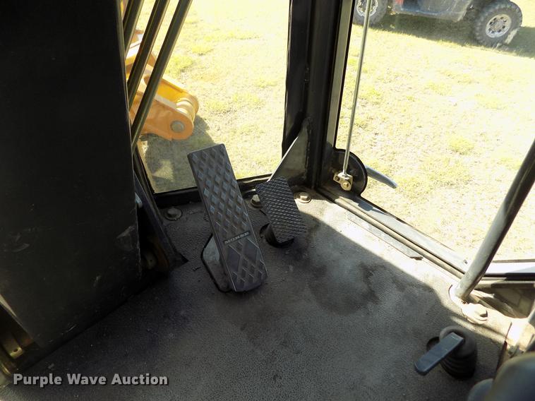 image for item FG9484 2003 John Deere 770CH Series II motor grader