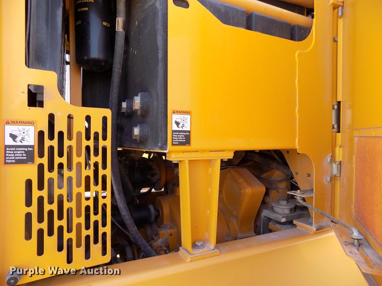 image for item FG9484 2003 John Deere 770CH Series II motor grader