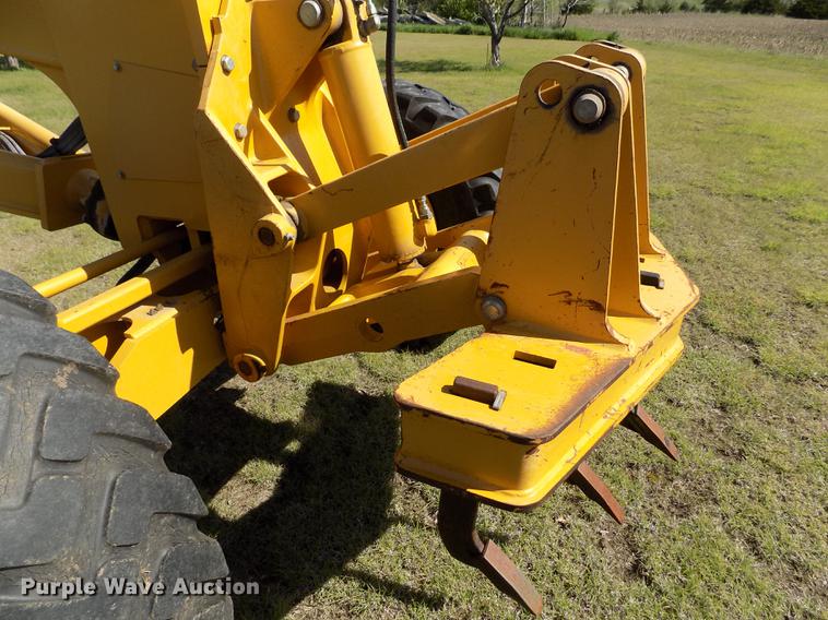 image for item FG9484 2003 John Deere 770CH Series II motor grader