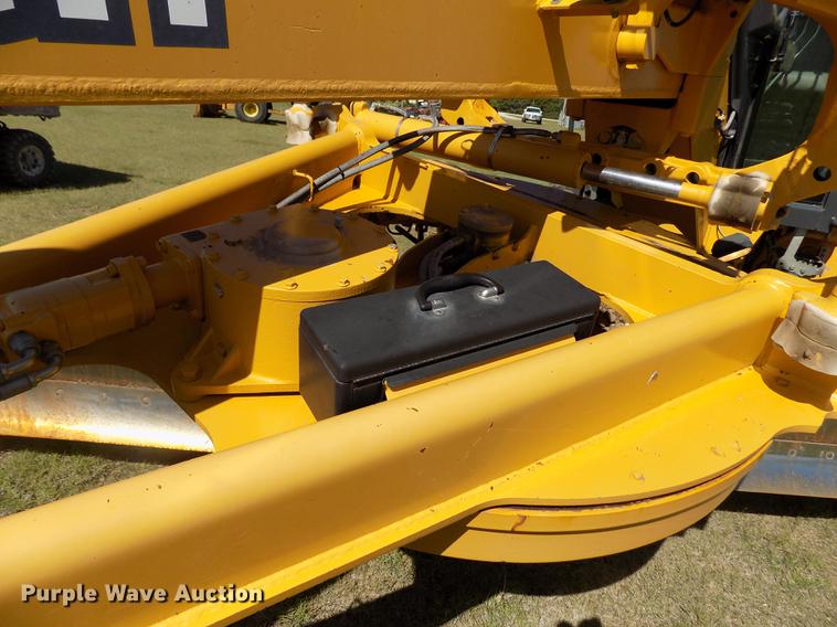 image for item FG9484 2003 John Deere 770CH Series II motor grader