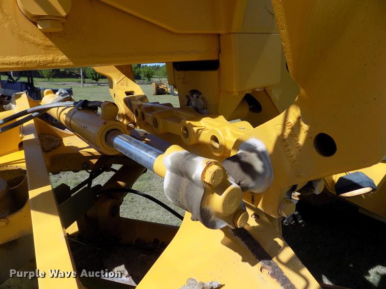 image for item FG9484 2003 John Deere 770CH Series II motor grader