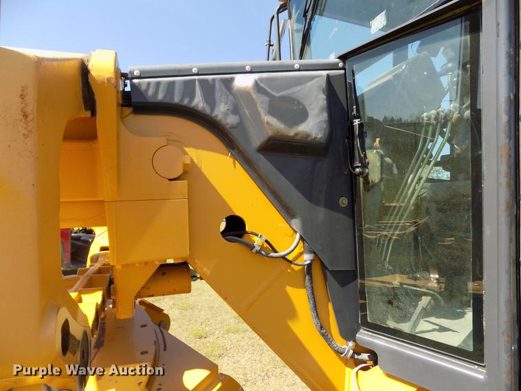 image for item FG9484 2003 John Deere 770CH Series II motor grader