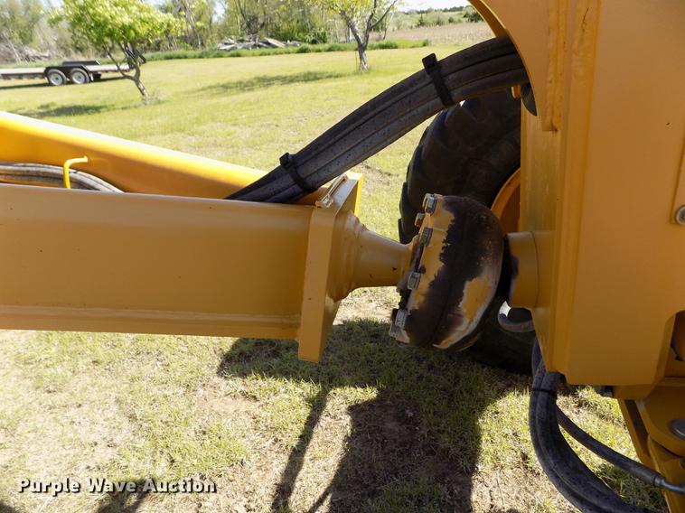 image for item FG9484 2003 John Deere 770CH Series II motor grader