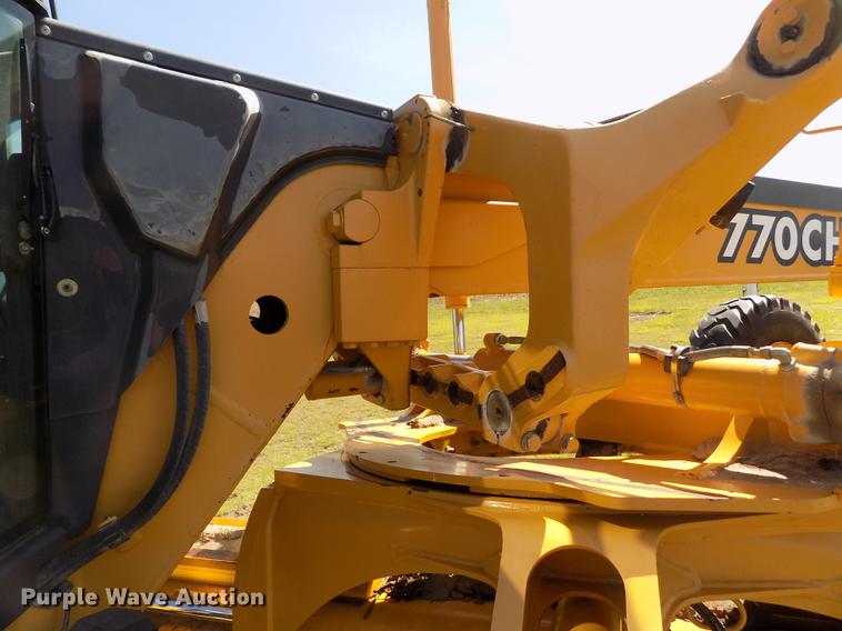 image for item FG9484 2003 John Deere 770CH Series II motor grader
