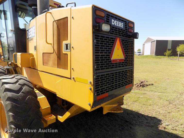 image for item FG9484 2003 John Deere 770CH Series II motor grader