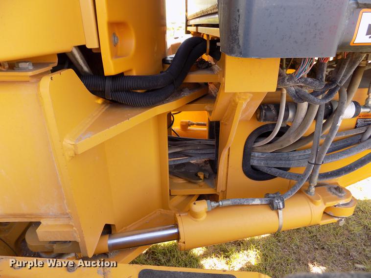 image for item FG9484 2003 John Deere 770CH Series II motor grader