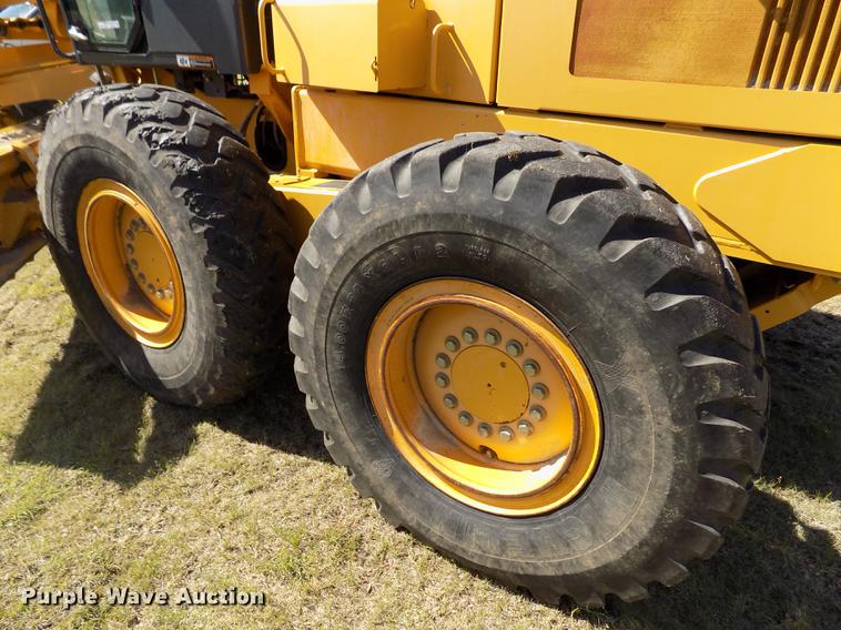 image for item FG9484 2003 John Deere 770CH Series II motor grader