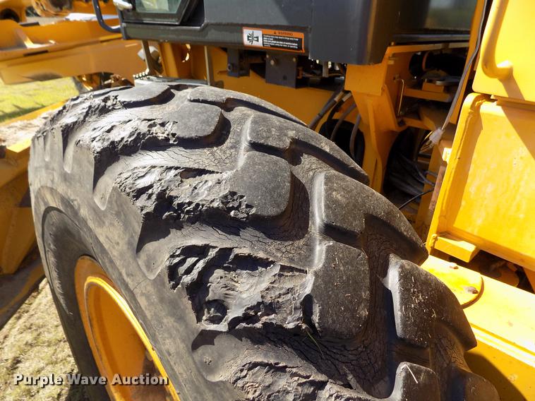 image for item FG9484 2003 John Deere 770CH Series II motor grader