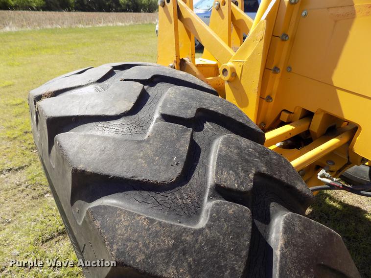 image for item FG9484 2003 John Deere 770CH Series II motor grader