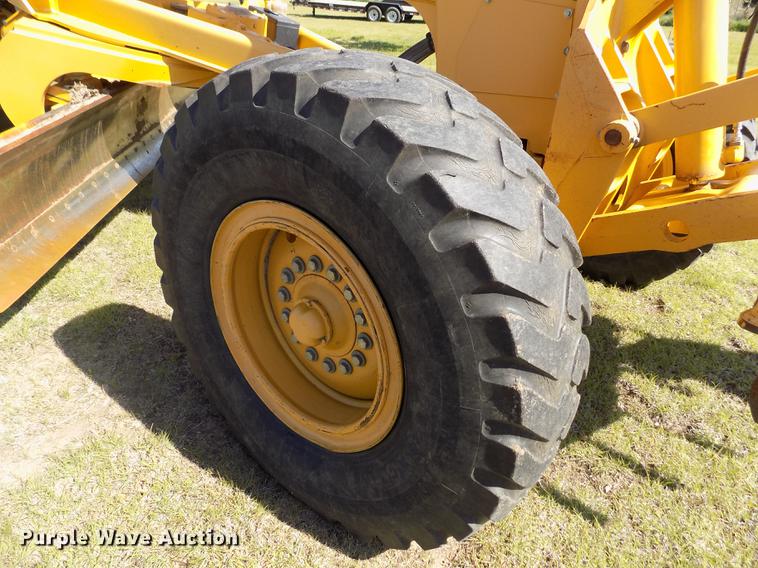 image for item FG9484 2003 John Deere 770CH Series II motor grader