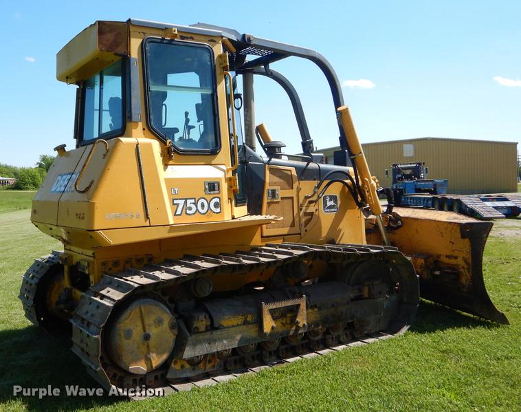 image for item FH9440 2001 John Deere 750C Series II LGP dozer