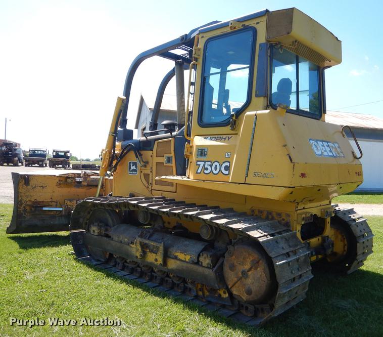 image for item FH9440 2001 John Deere 750C Series II LGP dozer