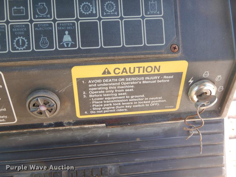 image for item FH9440 2001 John Deere 750C Series II LGP dozer