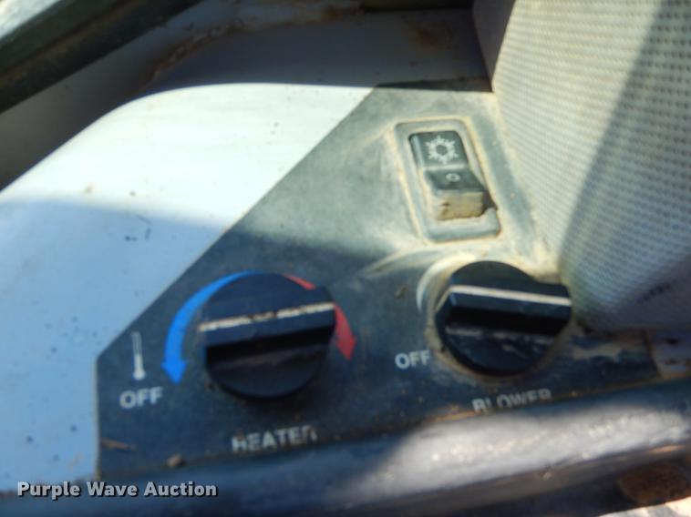 image for item FH9440 2001 John Deere 750C Series II LGP dozer