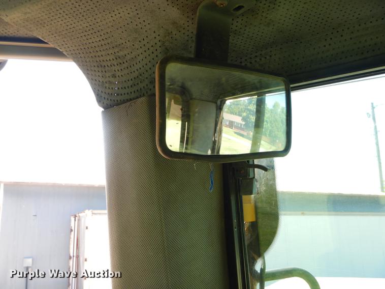 image for item FH9440 2001 John Deere 750C Series II LGP dozer