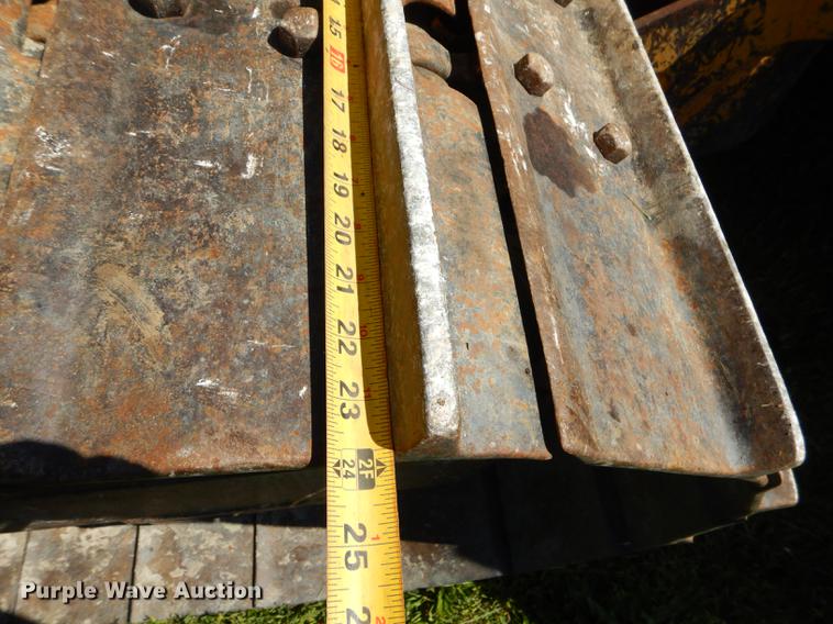 image for item FH9440 2001 John Deere 750C Series II LGP dozer