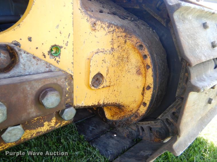 image for item FH9440 2001 John Deere 750C Series II LGP dozer