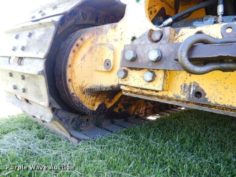 image for item FH9440 2001 John Deere 750C Series II LGP dozer