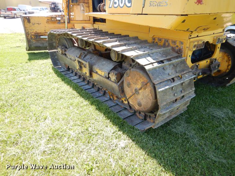 image for item FH9440 2001 John Deere 750C Series II LGP dozer